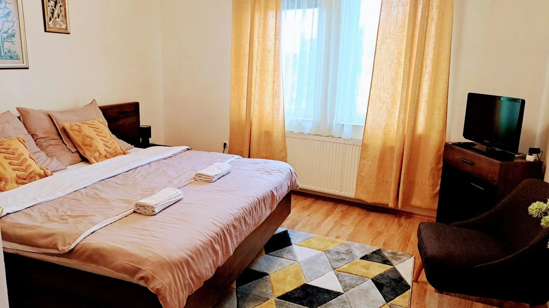 Hotel apartamentowy Orient Apartmanhaz Eger