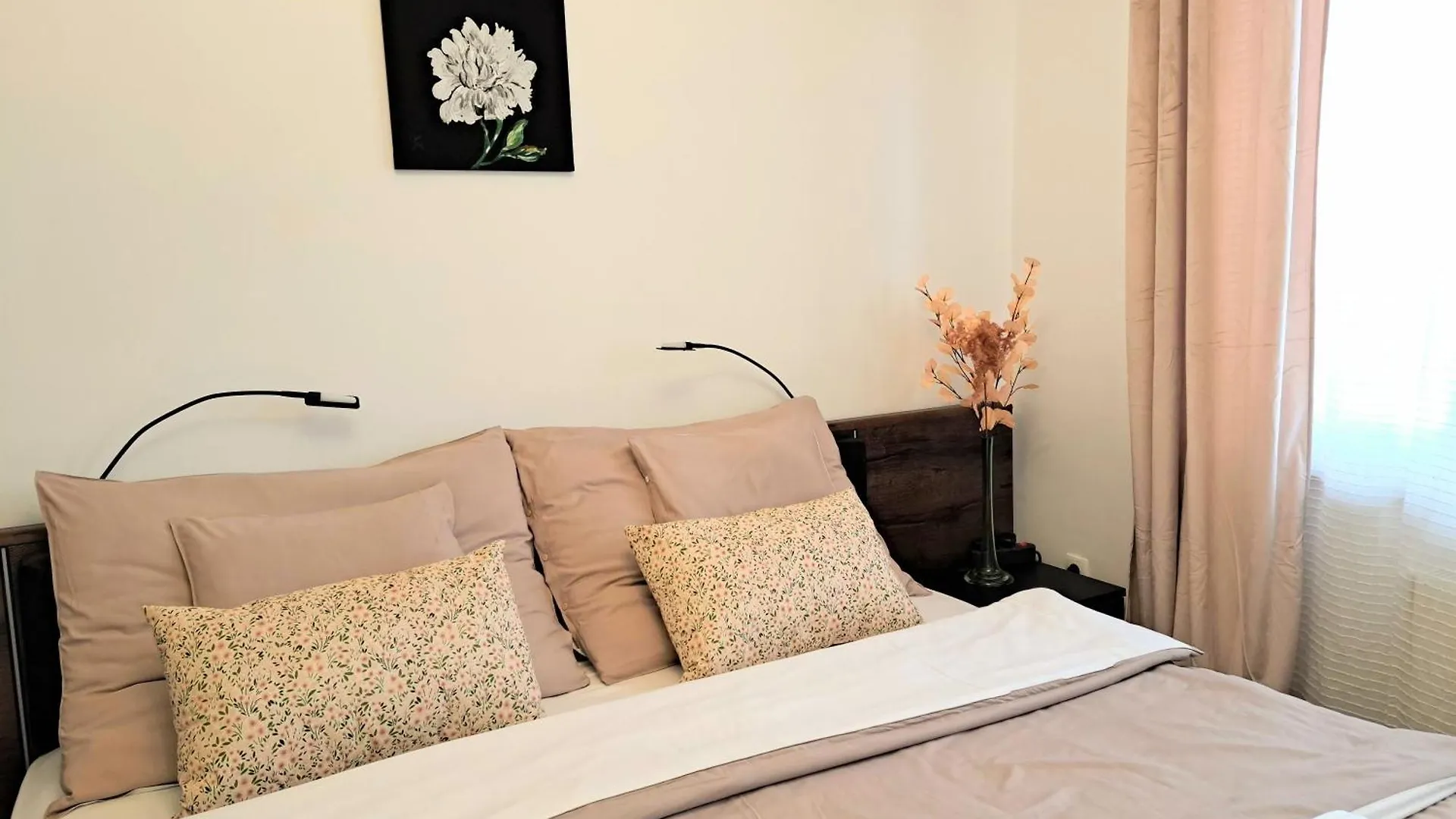 Orient Apartmanhaz Eger 3*,
