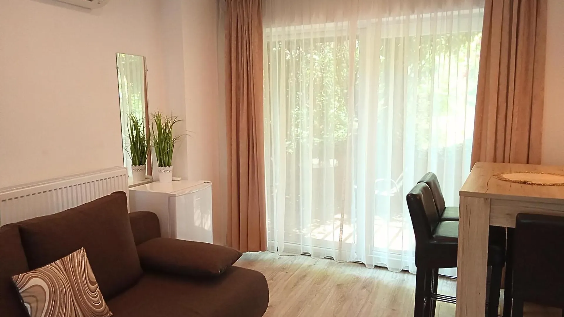*** Hotel apartamentowy Orient Apartmanhaz Eger Węgry