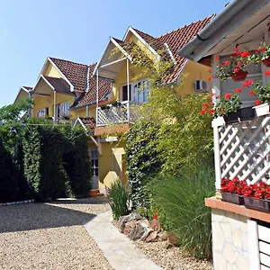 Apartament Castello Vendeg Es Apartmanhaz