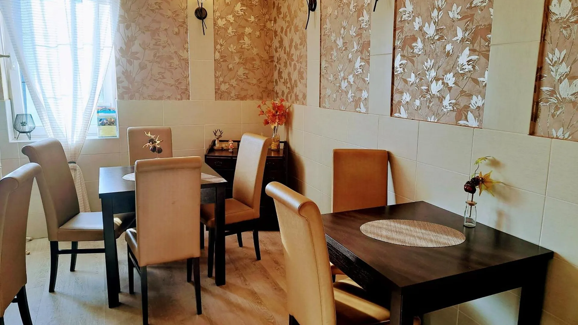 Orient Apartmanhaz Eger Apart-hotel